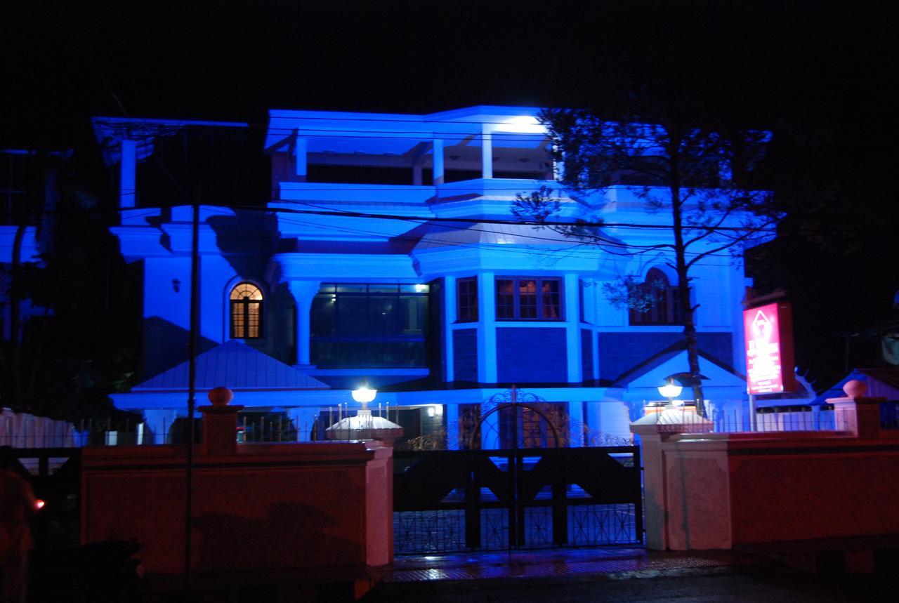 Hotel Jj Inn Kochi Kültér fotó